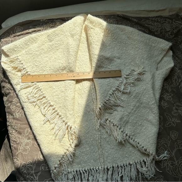 Brown County Weaver Wool Shawl - Picture 3 of 6